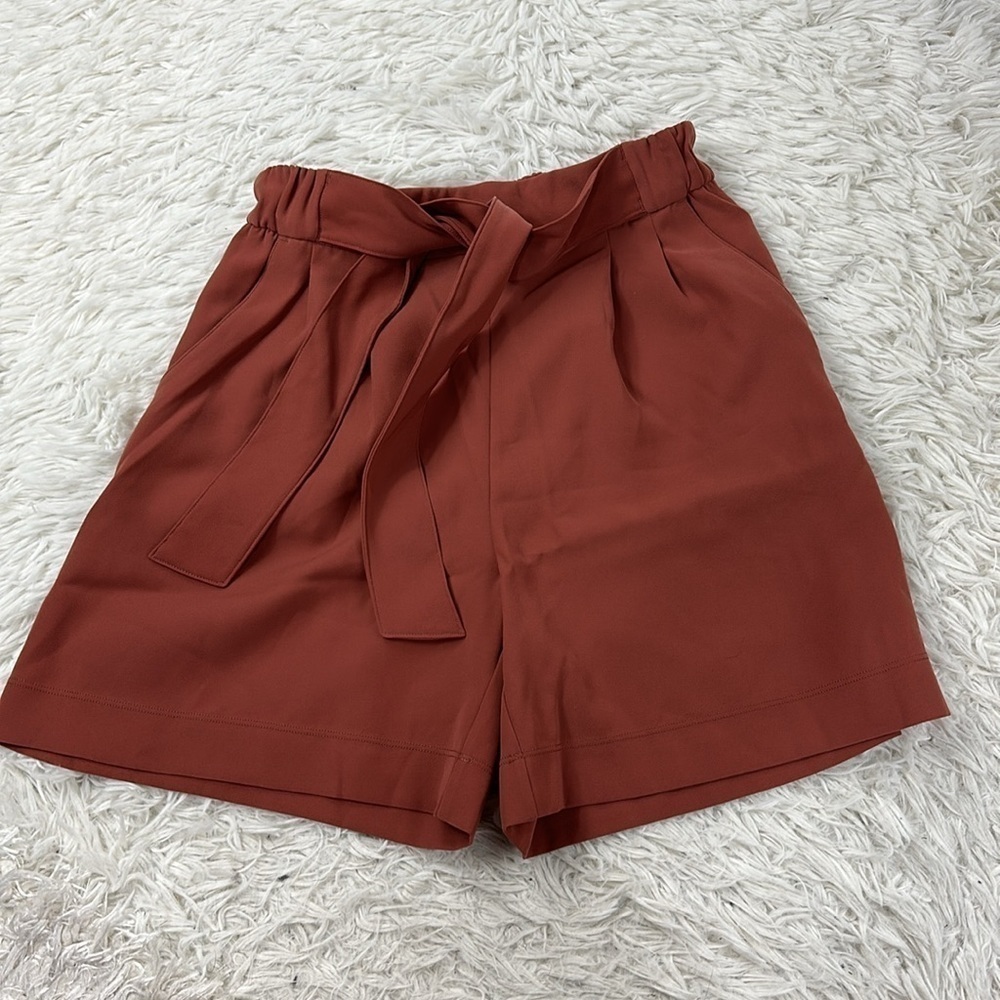 Lululemon Noir Short 5.5" Rustic Clay